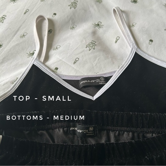 Velvet-like Crop Tank and Shorts Set - Picture 2 of 8